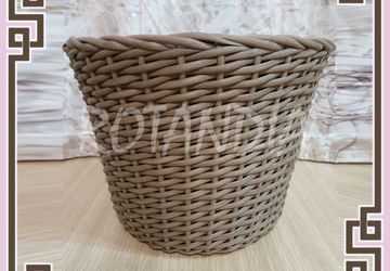 Кашпо из ротанга