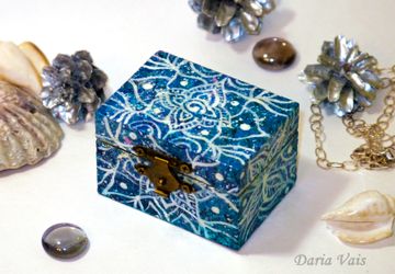 Шкатулка "Космические глубины" (дерево, роспись)