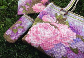 Комплект- сумка, косметичка, очечник.