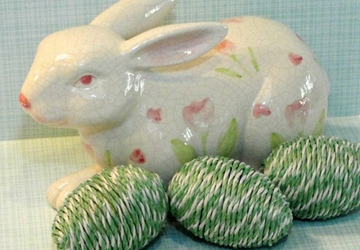 Декоративные пасхальные яйца из веревки.