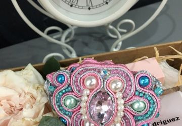 Браслет в сутажной технике.