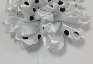 Бант на резинке для волос