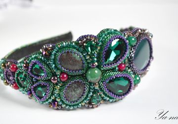Ободок, вышитый бисером, "Изумрудная заводь"
