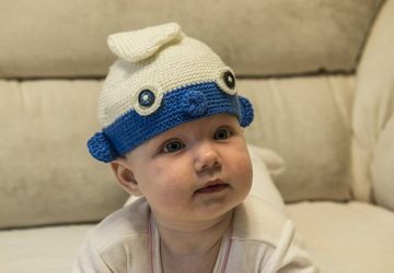 Шапка - смурфик.