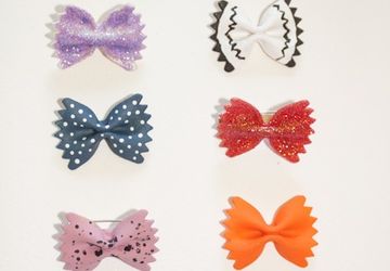 Ожерелье для детей из макарон.