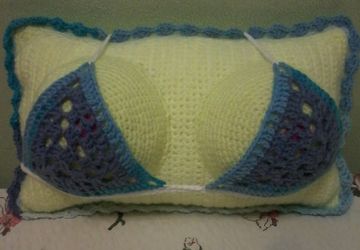 подушка-грудь