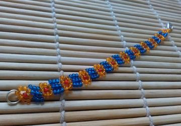 Браслет из бисера