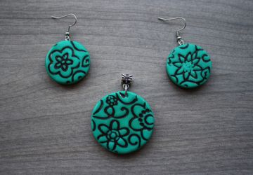 Комплект серьги и кулон "Зелень"