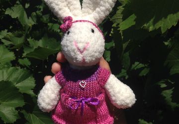 Вязаная зайка