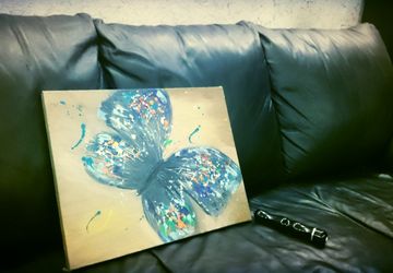 картину нарисовала красивая девушка 👯 :):)