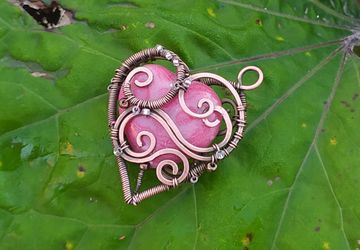 Кулон из медной проволоки