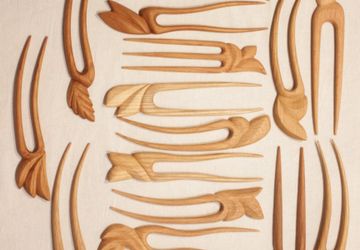 Заколка деревянная резная