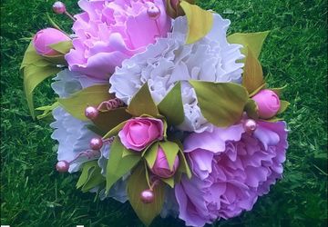 украшения для прически и сладкие композиции