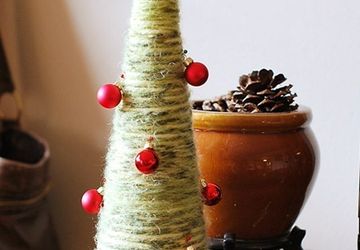 Украшение "Ёлочка" из ниток!