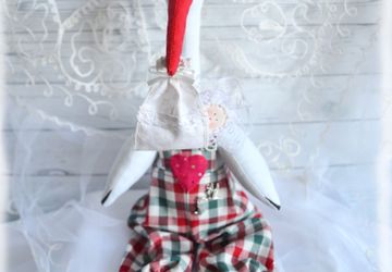 Аист с младенцем