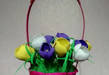 Корзинка с крокусами