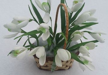 Корзиночка с подснежниками