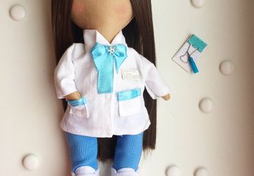 Портретная кукла-врач