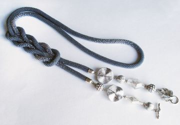 Лариат из бисера Серебряный дождь