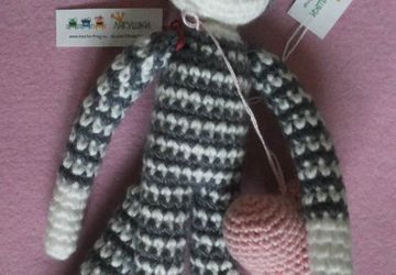 Серый полосатый кот