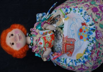 Кукла-грелка на чайник Маша