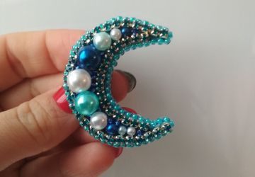 брошь МЕСЯЦ