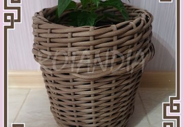 Кашпо из ротанга