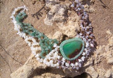 Ожерелье ручной работы из натуральных камней и бисера "Крым"