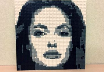 Портрет по фото из кубиков Lego