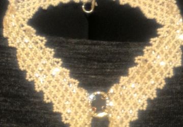 Белый воротничок