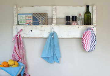 Вешалка-полка из поддона своими руками.