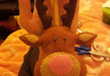 Олень из фетра