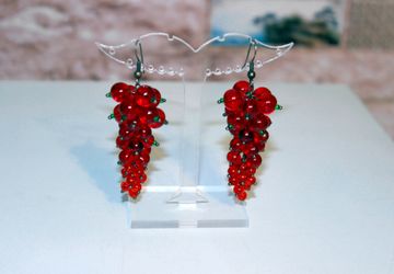 Серьги из стеклянных бусин «Красная смородина»
