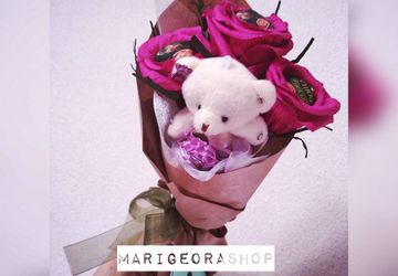 Букет из конфет с игрушкой