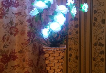 Светодиодный светильник " Белые розы".