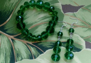 Комплект украшений "Изумрудные мечты" (серьги и браслет)