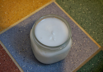 Натуральный защитный крем для рук домашнего приготовления.