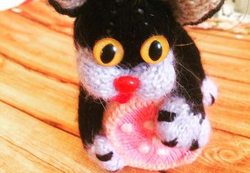 Игрушка котик с колбаской