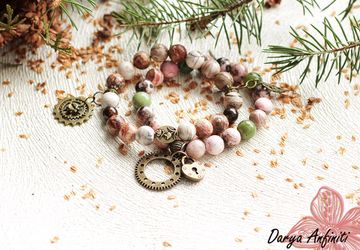 Стимпанк браслет с натуральными камнями и шестеренками