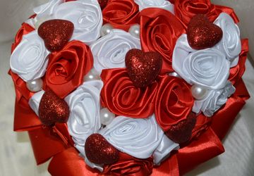 Букет брошь