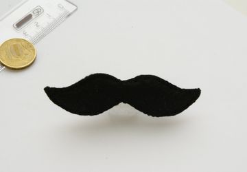 Брошь "Усы гусарские"