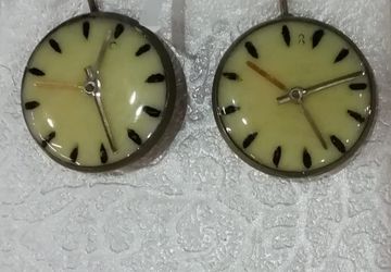 Серьги часы