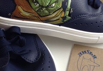 Ручная роспись кожаных кед