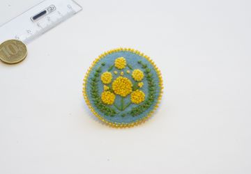 Брошь "Мимоза"