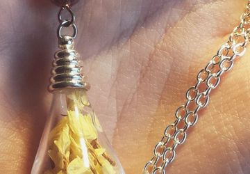 Подвеска "Желтый сухоцвет".