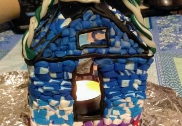 Подсвечник из полимерной глины "Дом"