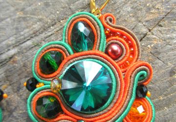 Сутажный серьги с кристаллами Сваровски "Яркая очень"