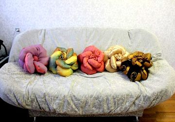 Я шью подушки и игрушки)