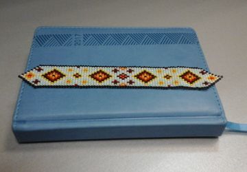 Закладка из бисера