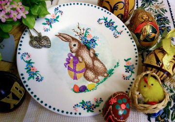 Декоративная тарелка "Пасхальный заяц"